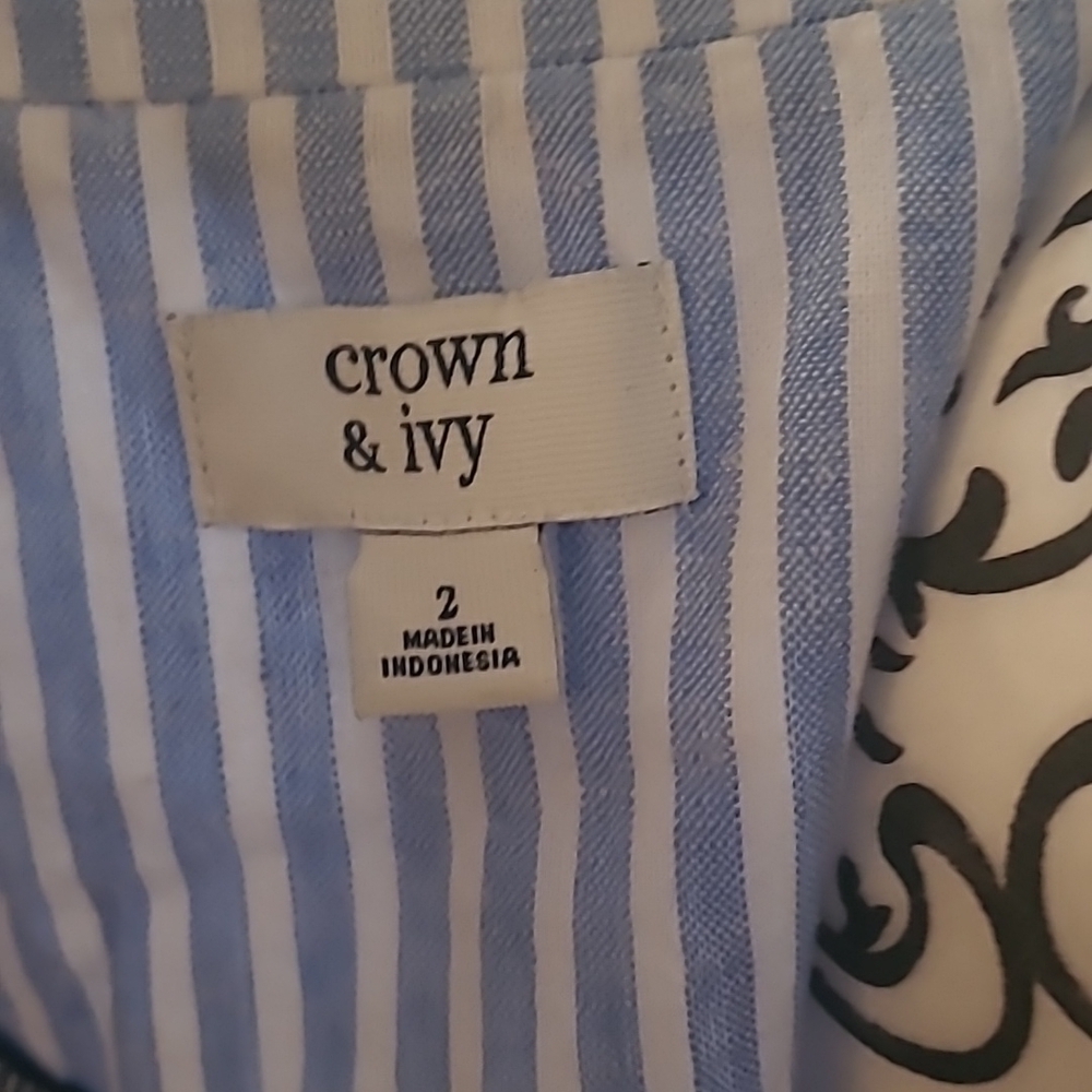 Crown & Ivy linen sz 2 blue white seersucker blazer - Picture 6 of 7